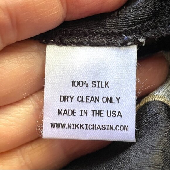 Nikki Chasin Striped Short Sleeve Silk Pant Suit - Small - Picture 7 of 16